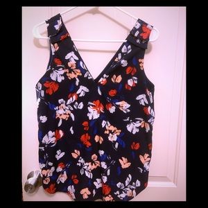 5/$25🌸  Woman’s Banana Republic Tank